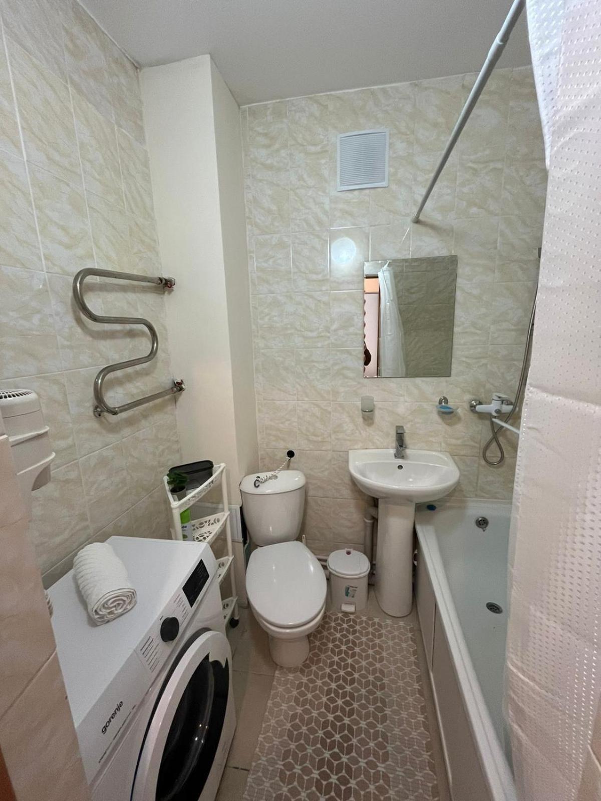 Cosy flat in the city center Taldykol Buitenkant foto