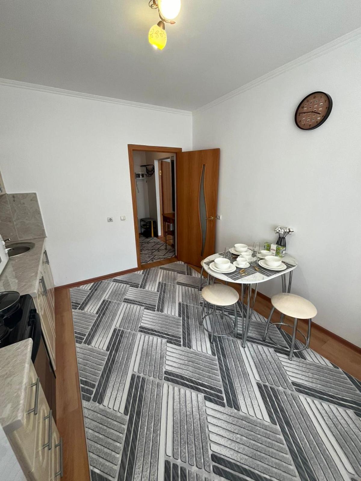 Cosy flat in the city center Taldykol Buitenkant foto